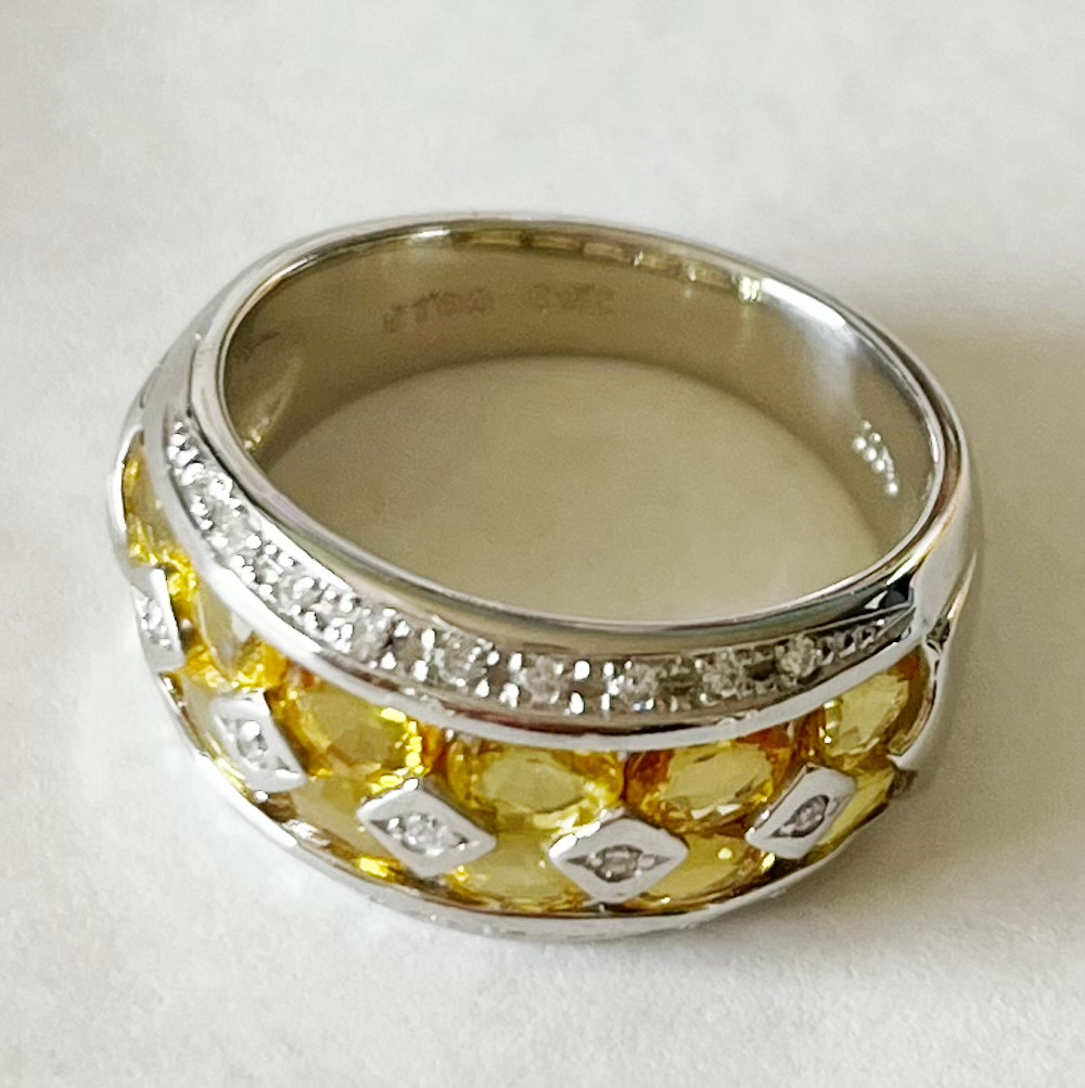 イエローサファイア エタニティリング
